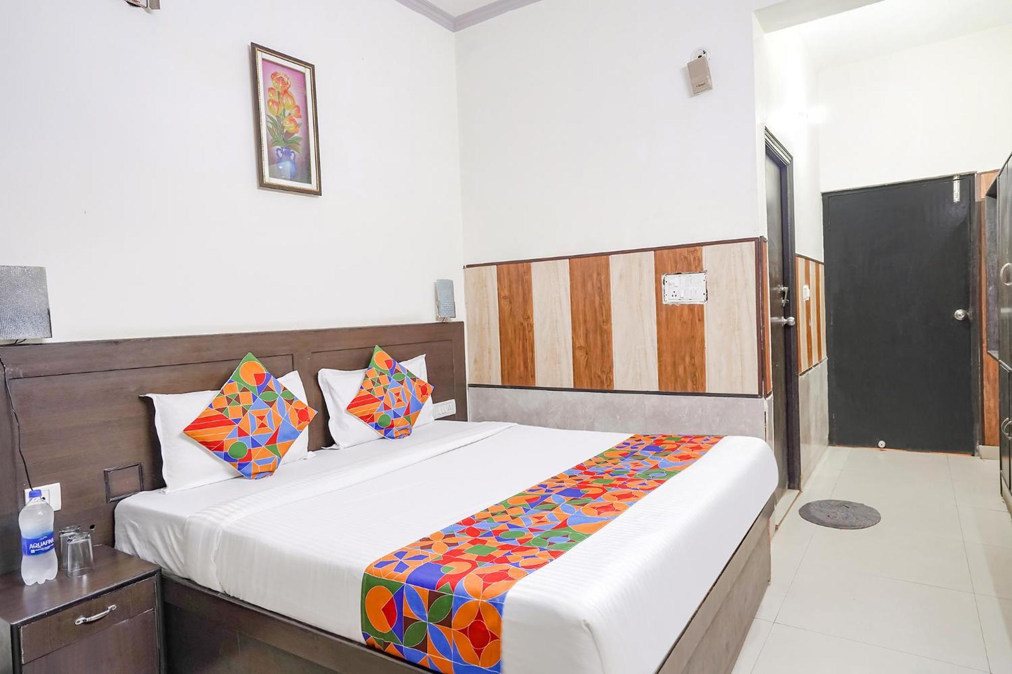 Fabhotel Prashant Palace Mysore Bagian luar foto