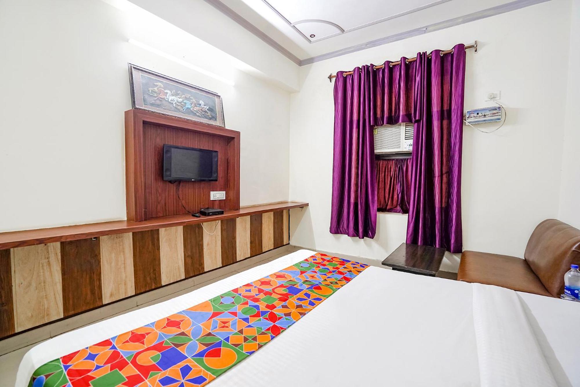 Fabhotel Prashant Palace Mysore Bagian luar foto