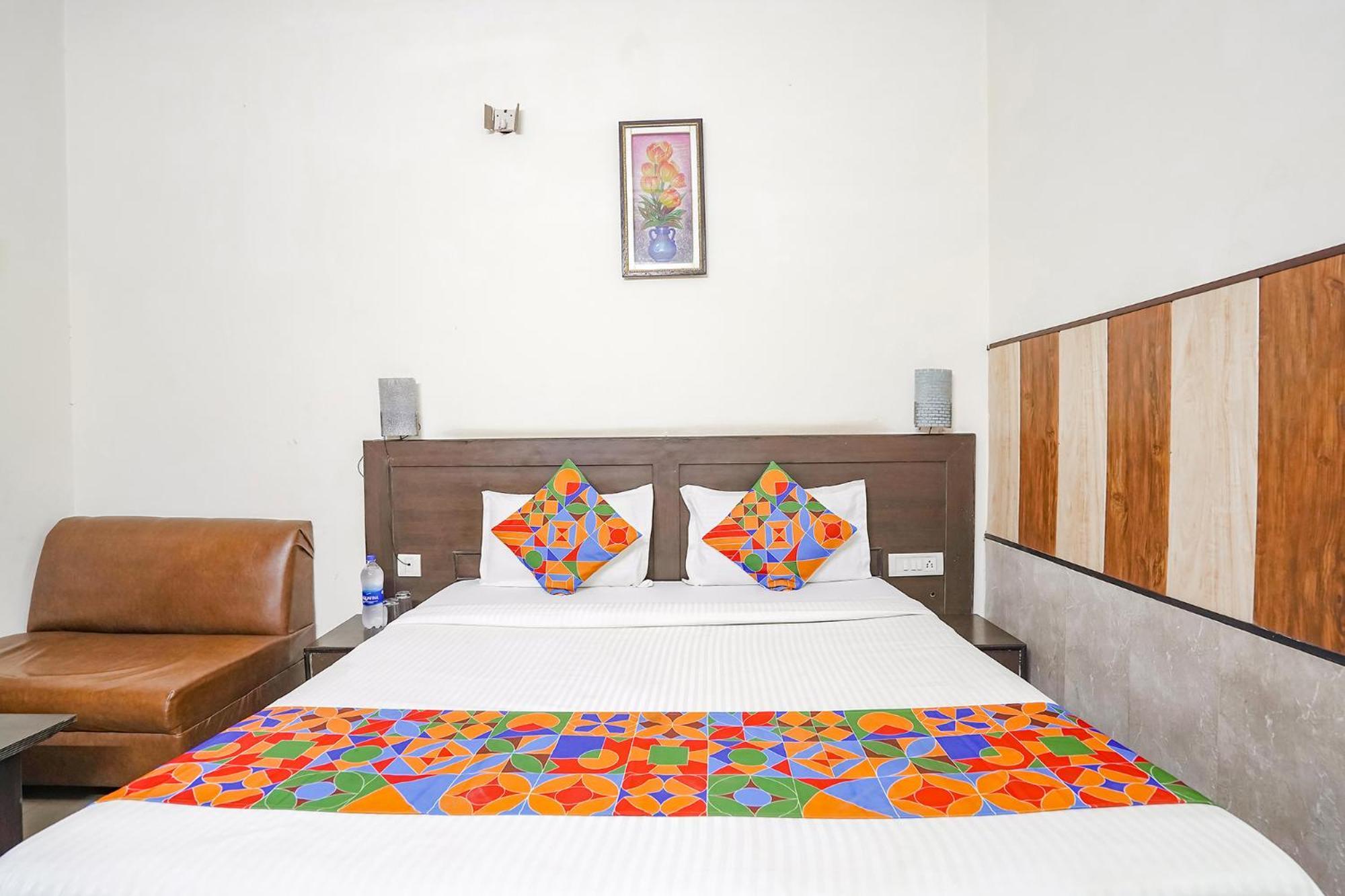 Fabhotel Prashant Palace Mysore Bagian luar foto
