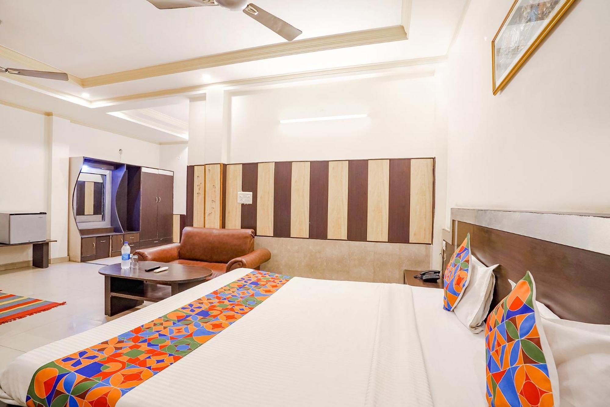 Fabhotel Prashant Palace Mysore Bagian luar foto