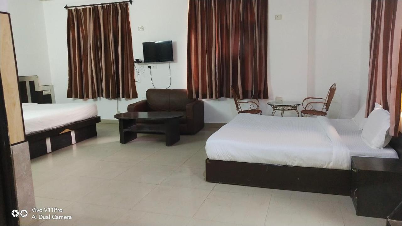 Fabhotel Prashant Palace Mysore Bagian luar foto