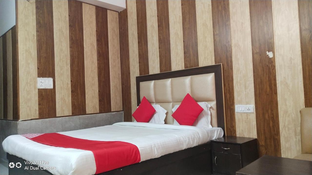 Fabhotel Prashant Palace Mysore Bagian luar foto