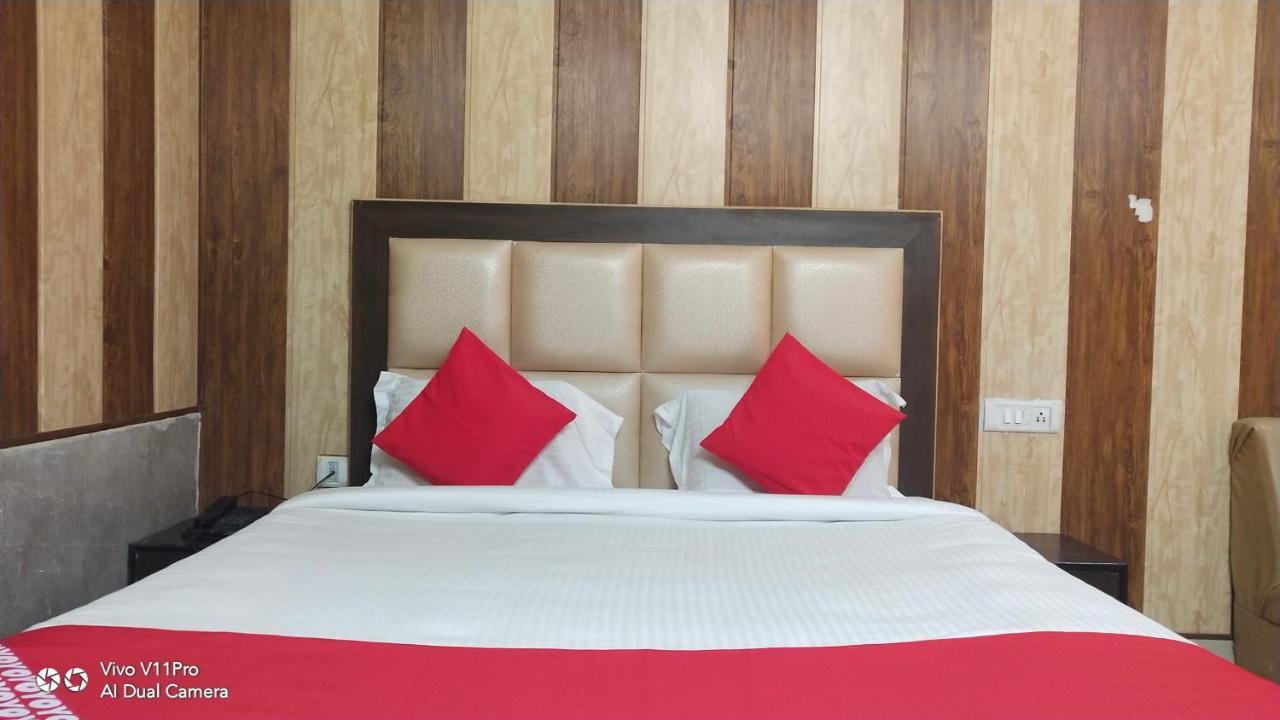 Fabhotel Prashant Palace Mysore Bagian luar foto