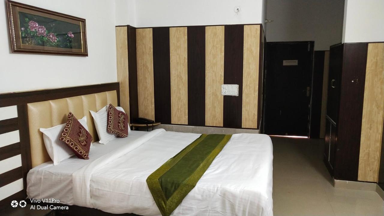 Fabhotel Prashant Palace Mysore Bagian luar foto