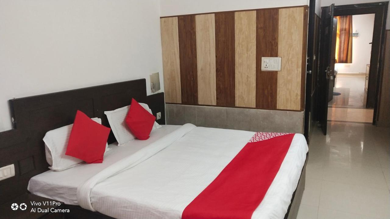 Fabhotel Prashant Palace Mysore Bagian luar foto
